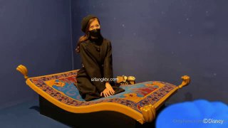 紧致的拉丁少女被撑开